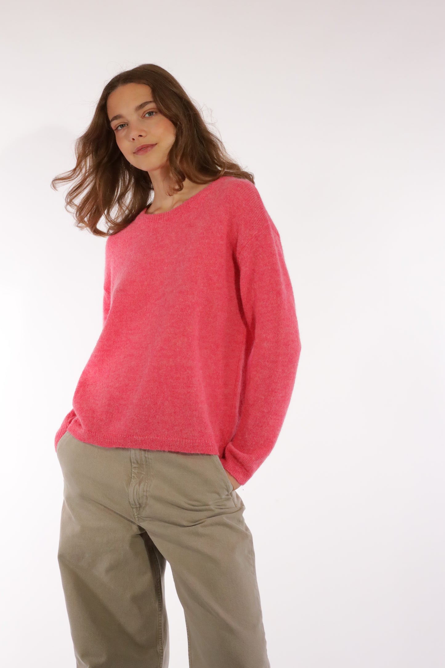 GINA ROUND NECK SWEATER